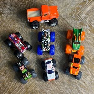 Lot of handheld monster truck cars 7 PCS